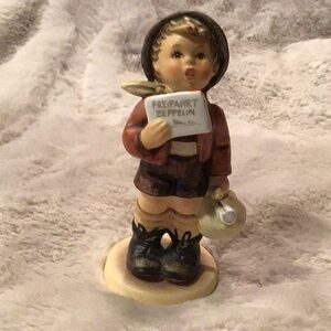 Hummel 569 “A Free Flight”
First issue